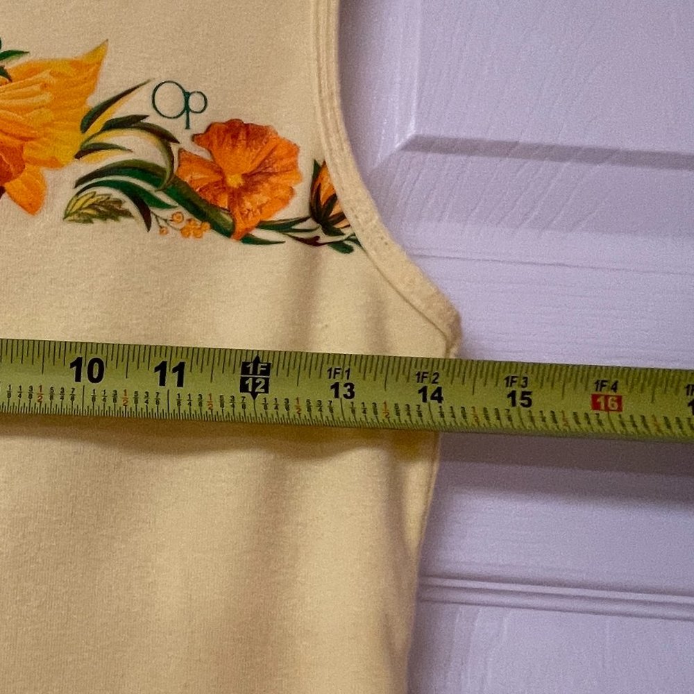 Vintage OP Women's Large Crop Tank / Jammy Top - Yellow, Beach - Picture 8 of 10